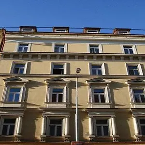 Guest house Easy Journey ***